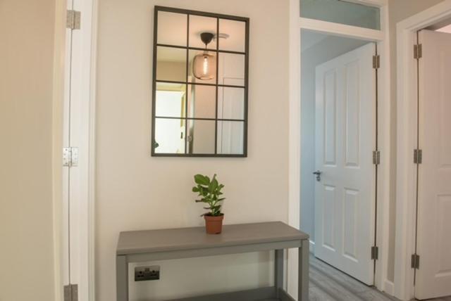 Finchley Contemporary 2 Bed Apartment + Parking Hendon Buitenkant foto